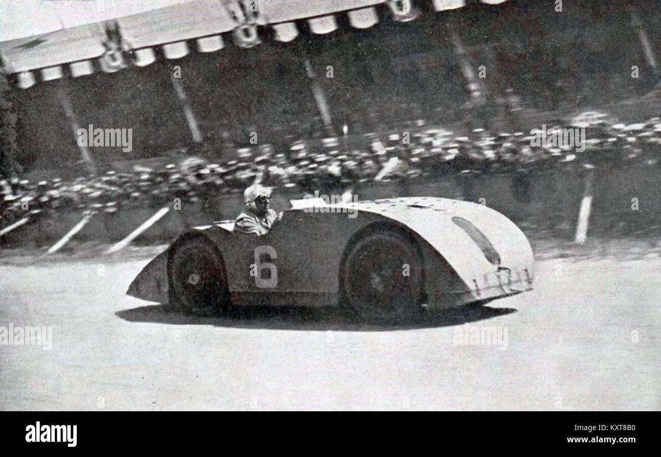 Ernest Friederich, troisième sur Bugatti Tank Type 32 au GP de l'A.C.F 1923 (à Tours) Stock Photo
