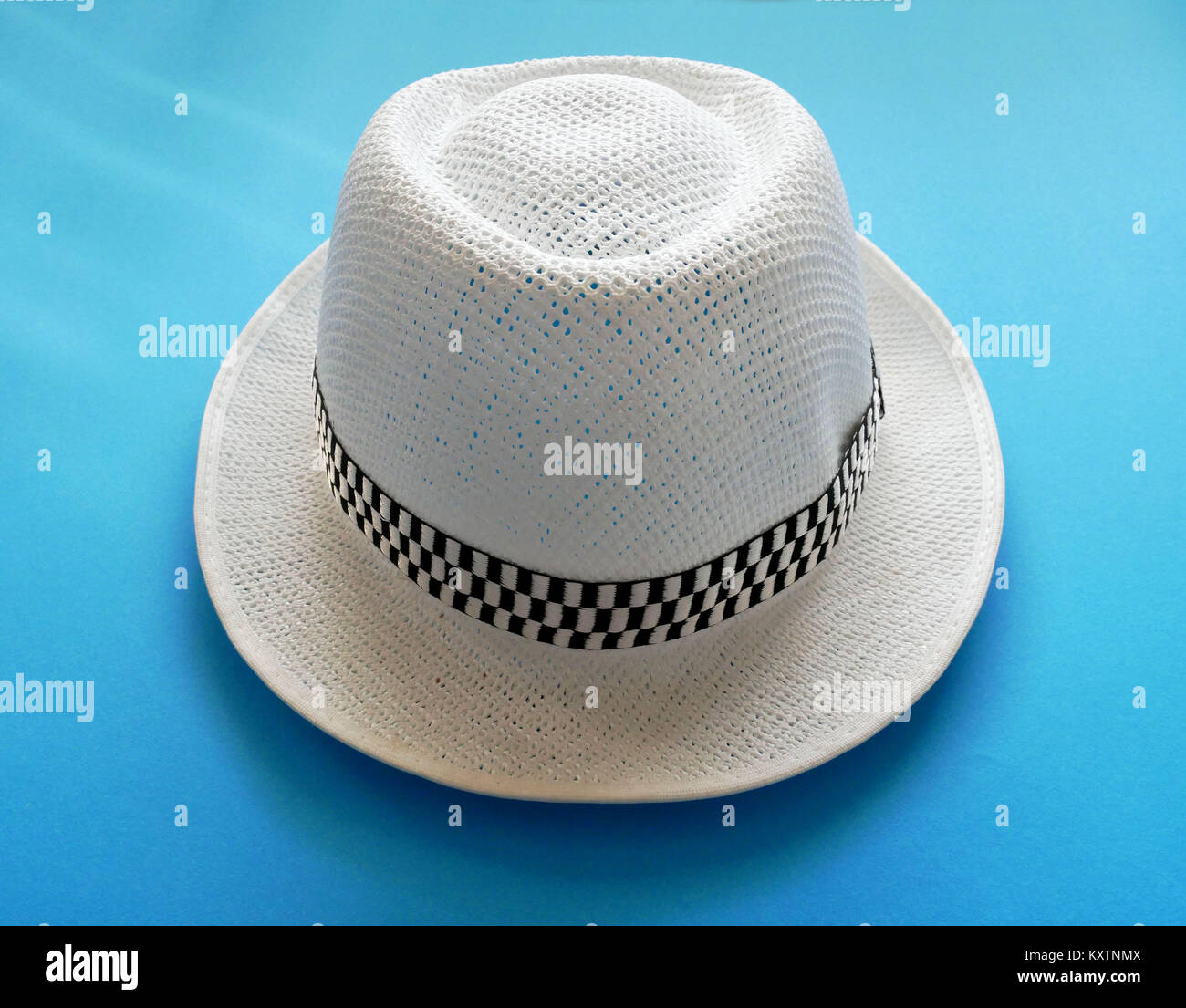 White hat bonnet cap white dress hi-res stock photography and images ...