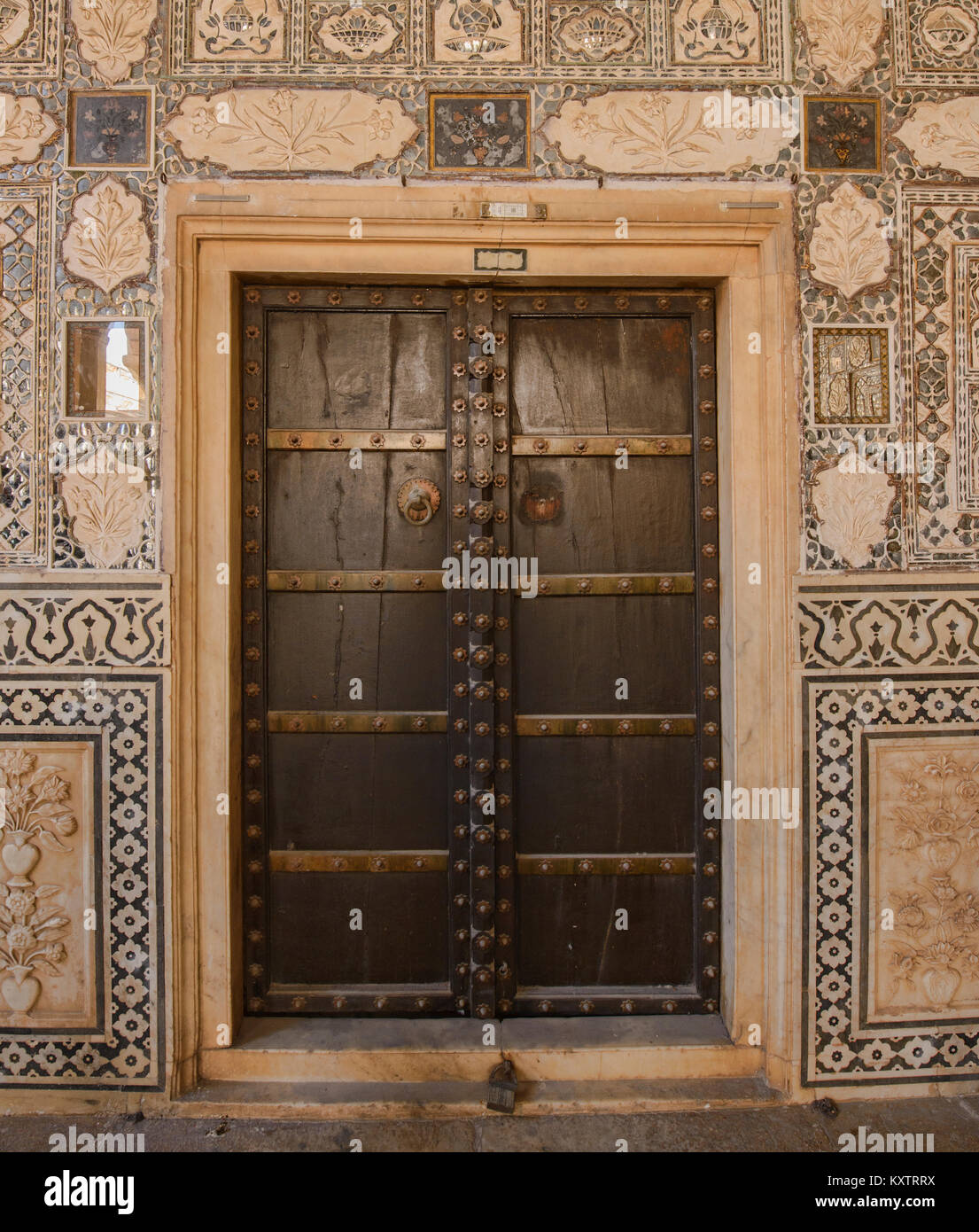 Amer fortress mirror hi-res stock photography and images - Alamy
