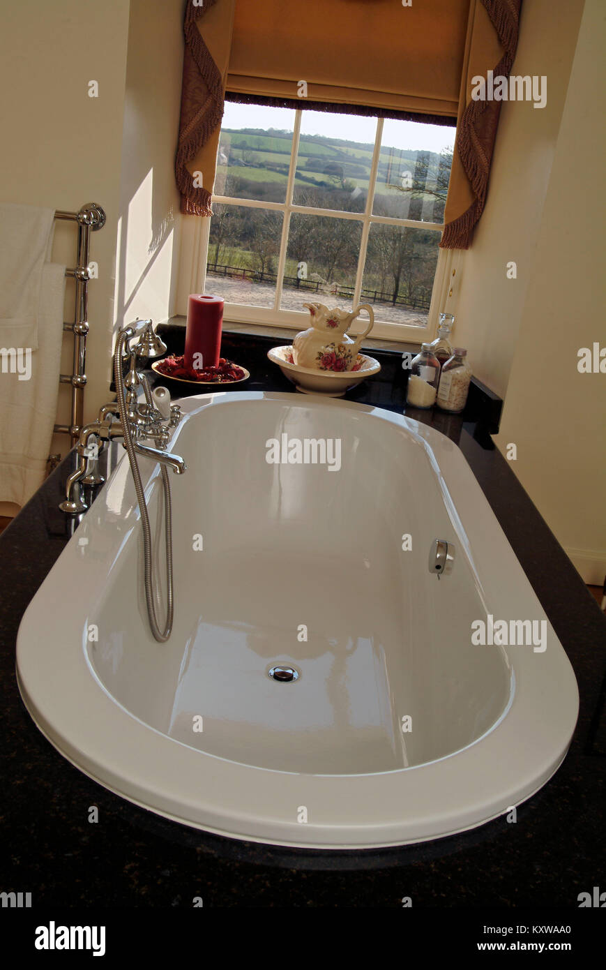 Bath with a view hi-res stock photography and images - Alamy
