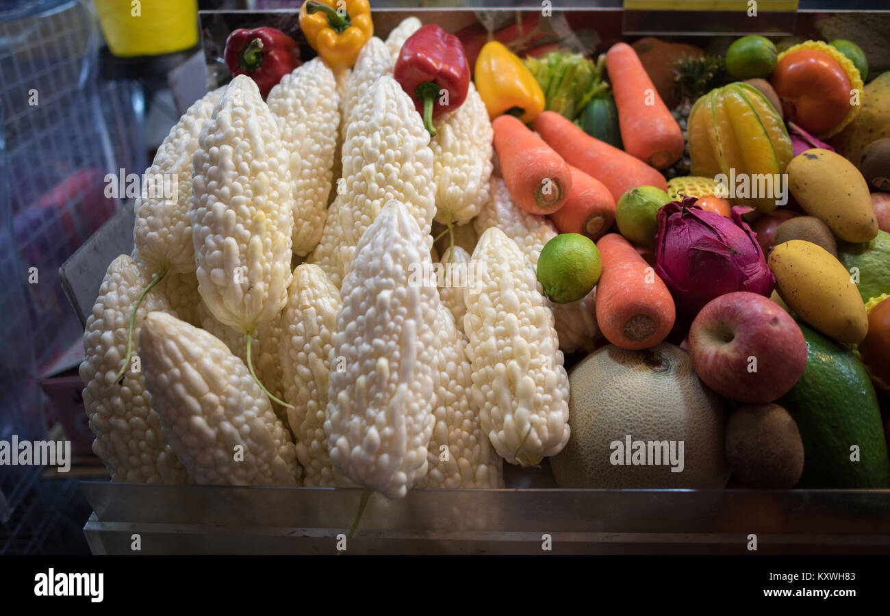 white-bitter-gourd-for-juice-with-mix-fruit-very-delicious-and-healthy