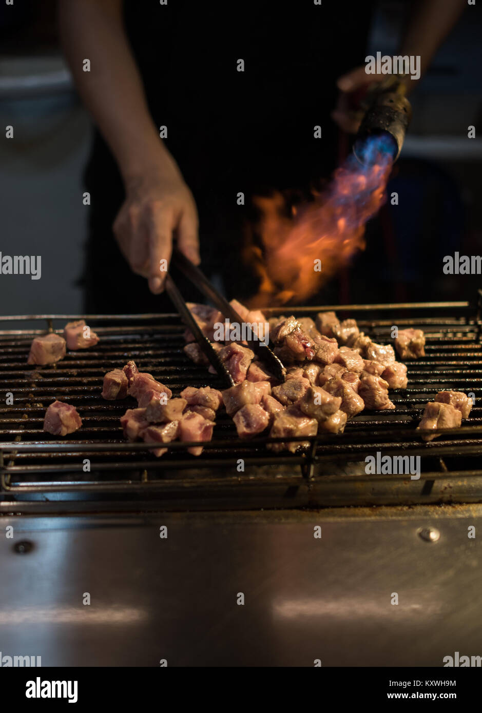 Steak cooking torch hires stock photography and images Alamy