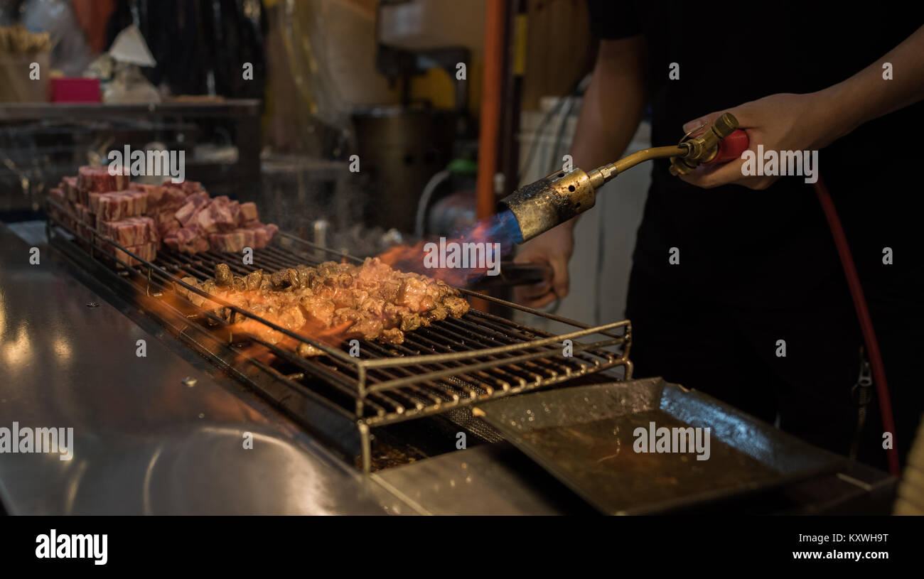 Steak cooking torch hires stock photography and images Alamy