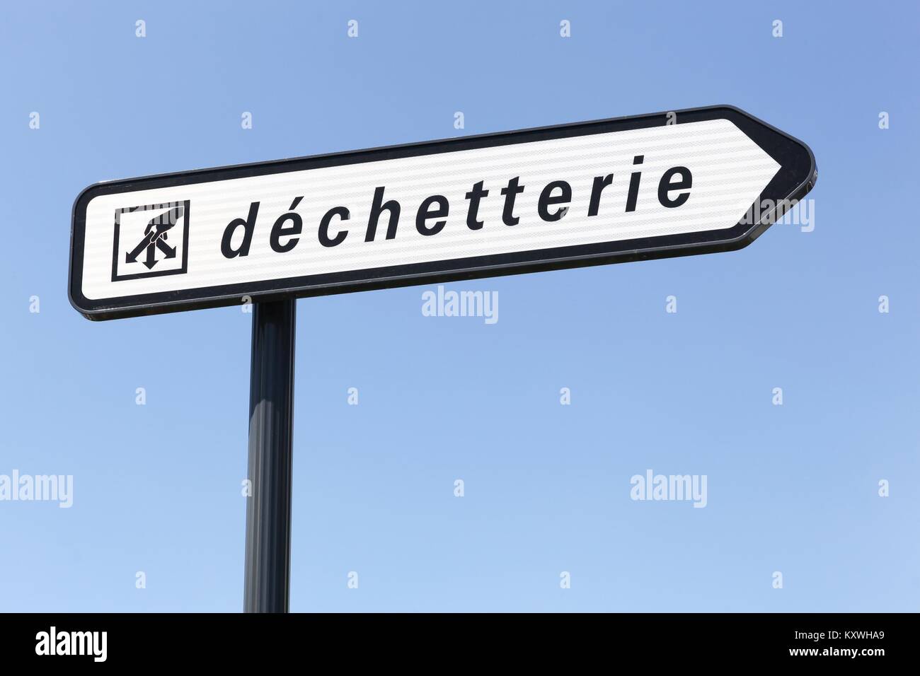 Waste recycling center road sign in French Stock Photo Alamy