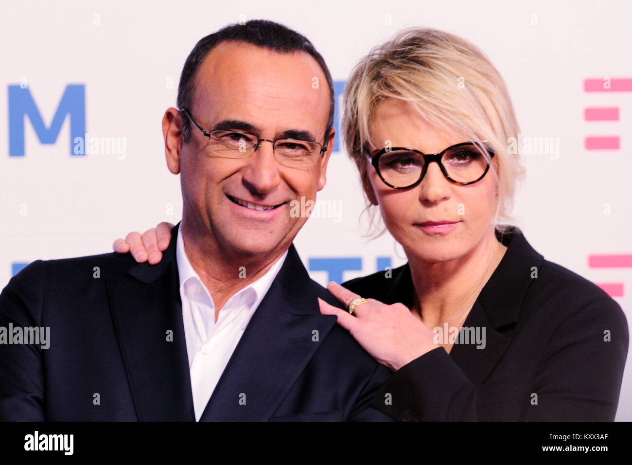 Carlo Conti e maria de Filippi, photocall Festival di Sanremo 2017.Conferenza stampa presso sala Roof del teatro Ariston. Stock Photo