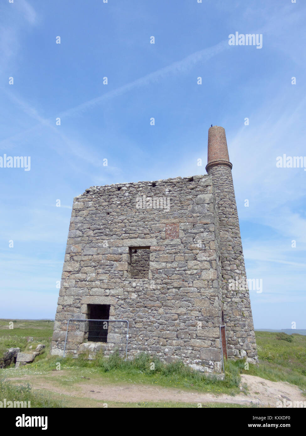 Disused Greenburrow Engine House, Ding Dong Tin Mine, Penwith Peninsula, Cornwall, England, UK in June Stock Photo