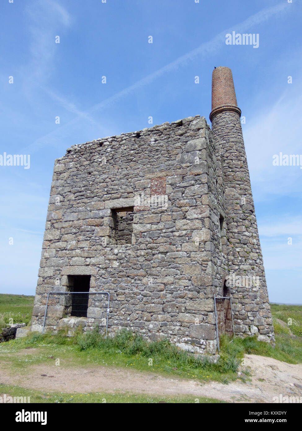 Disused Greenburrow Engine House, Ding Dong Tin Mine, Penwith Peninsula, Cornwall, England, UK in June Stock Photo