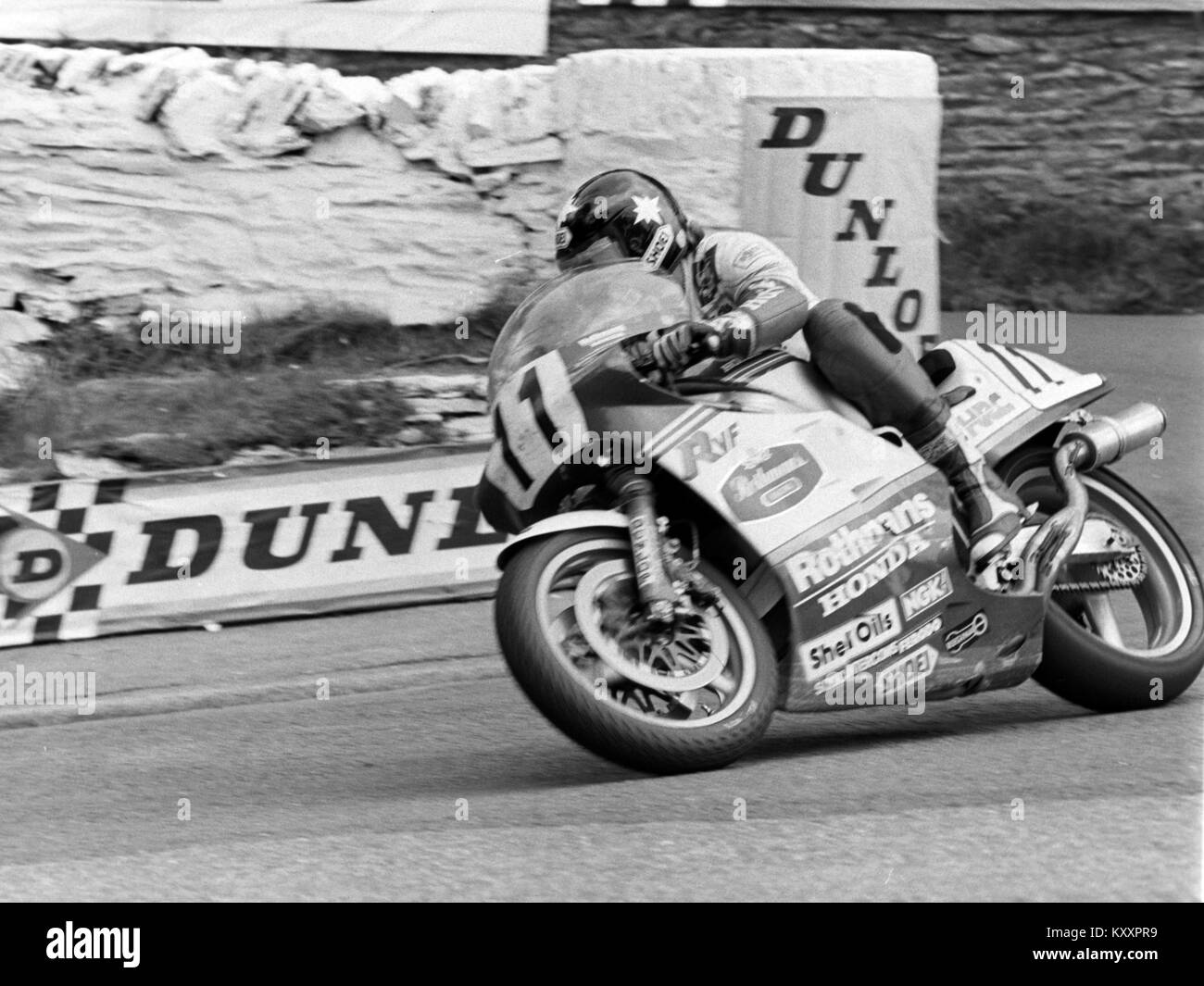 Roger Marshall in action, 1986 Formula 1 TT, Isle of Man TT races