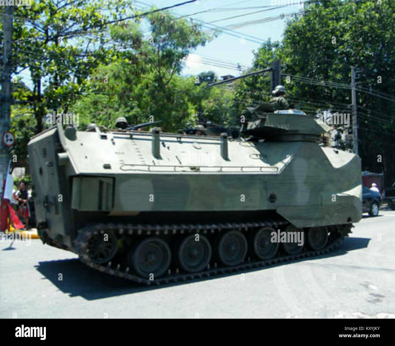 Exército dá apoio a ocupação no Complexo do Alemão - Blindado Stock Photo