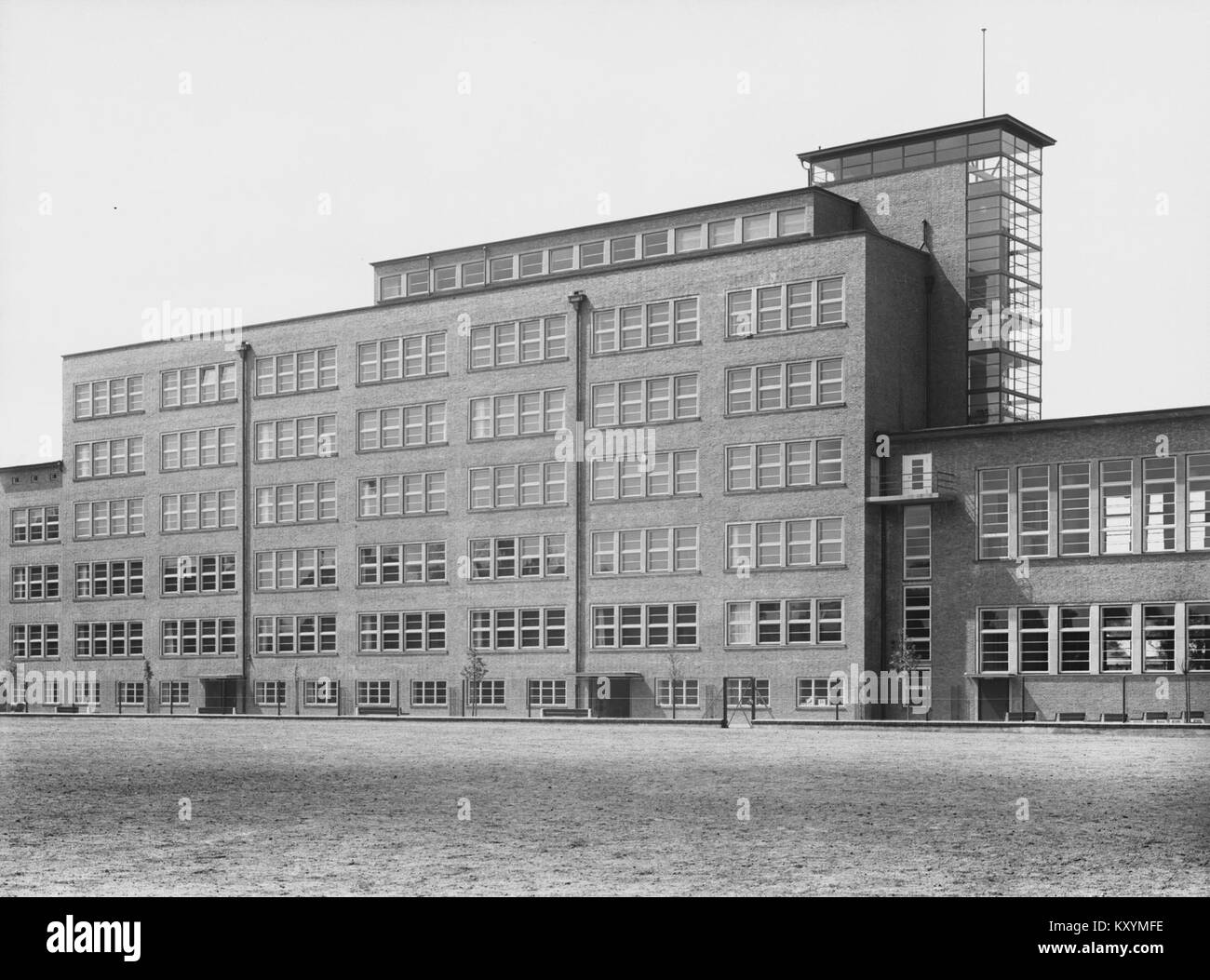 Exterior of school building Black and White Stock Photos & Images - Alamy
