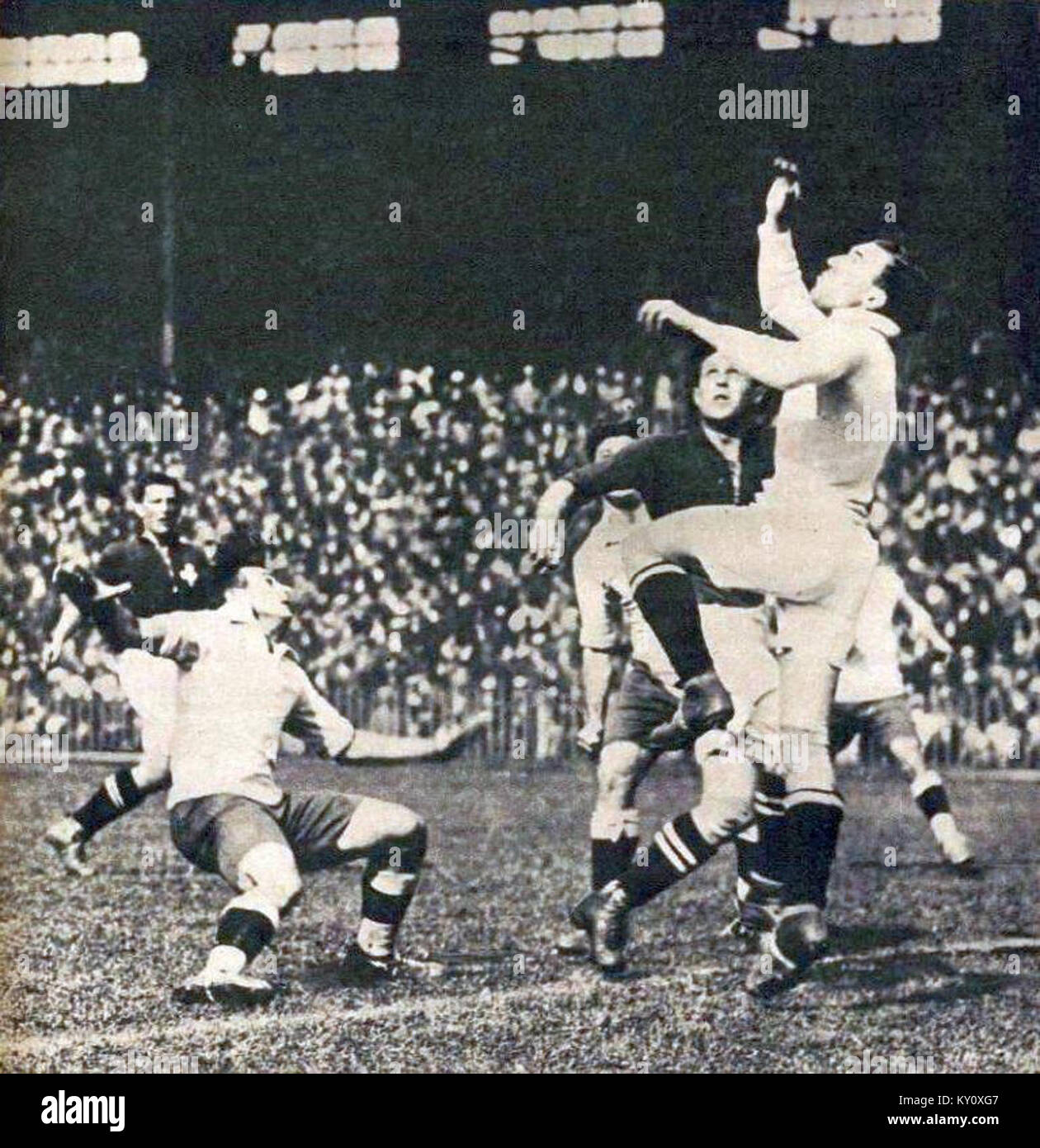 Finale de football aux Jeux Olympiques de 1924 à Colombes (Paris), le