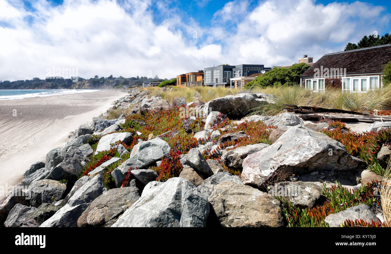Stinson Beach, California oceanfront houses line the sand Stock Photo