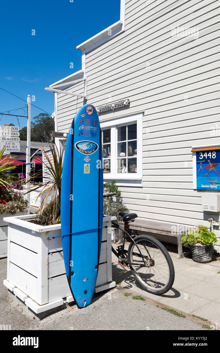 STINSON BEACH, CA- Sept. 2, 2015: Surf shops and casual restaurants along the Shoreline Highway business district add to the vintage atmosphere of thi Stock Photo