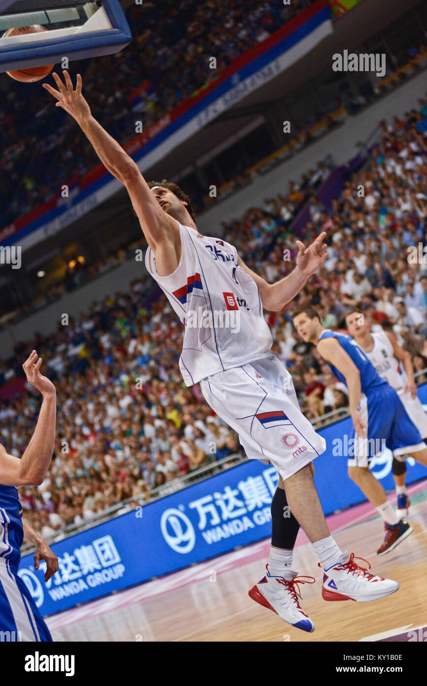 Milos Teodosic scoring a layup - Serbia Basketball National Team. FIBA ...