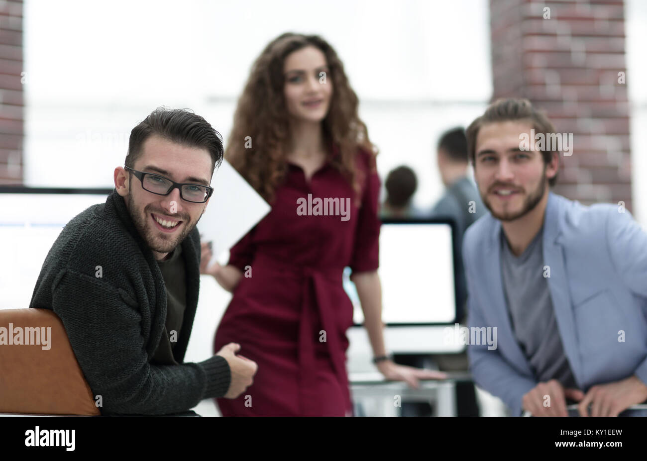 successful business team in a modern office Stock Photo - Alamy