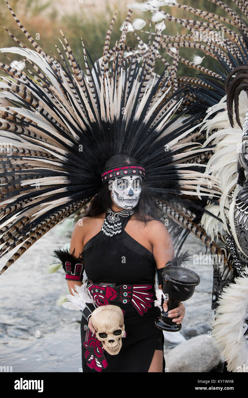 Aztec Dancers perform by the Los Angeles River, Los Angeles, California, USA Stock Photo Alamy