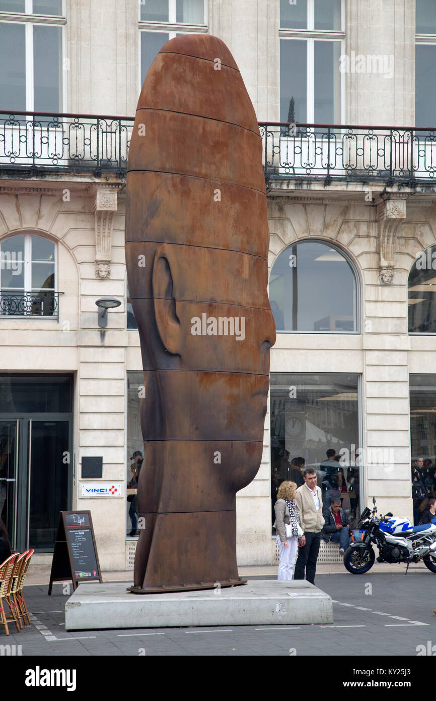 Bronze Bust Sculpture, Comedie Square; Bordeaux; France Stock Photo Alamy