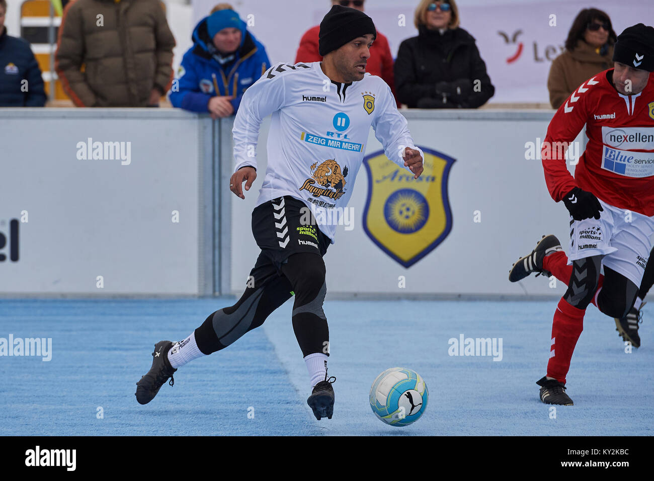 Arosa, Switzerland. 12th Jan, 2018. David Odonkor during the 8th unofficial  Ice Snow Football World Cup 2018 in Arosa. Credit: Rolf  Simeon/Proclaim/Alamy Live News Stock Photo - Alamy
