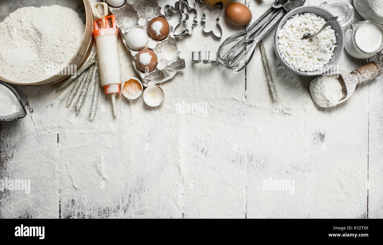 Baking Tools Rectangular Background Baking background. Tools and ingredients for the dough Stock Photo - Alamy