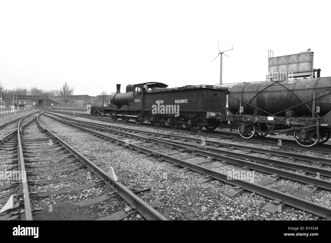 Broken railway tracks uk hi-res stock photography and images - Alamy