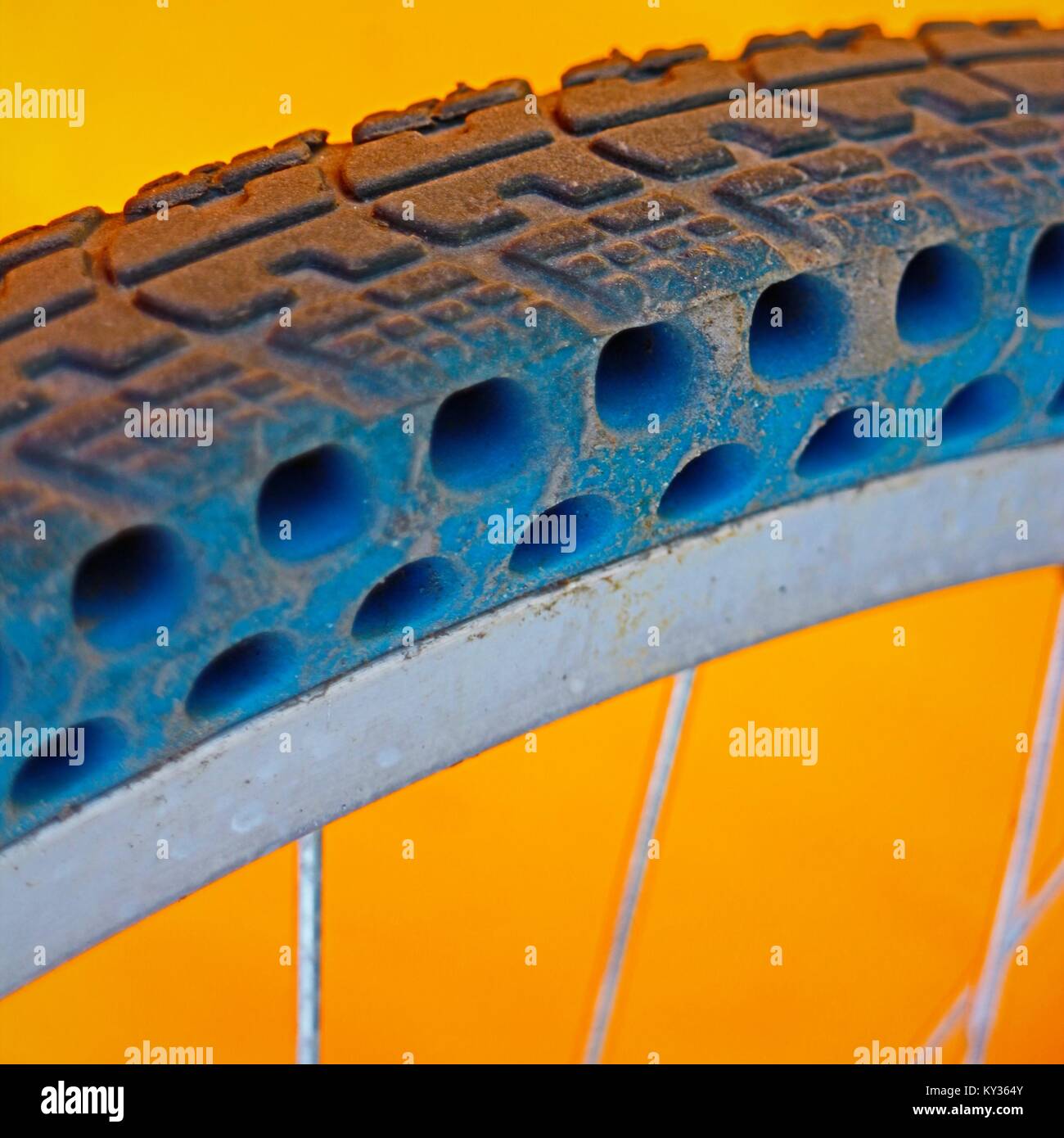 Blue and yellow bicycle hi-res stock photography and images - Alamy