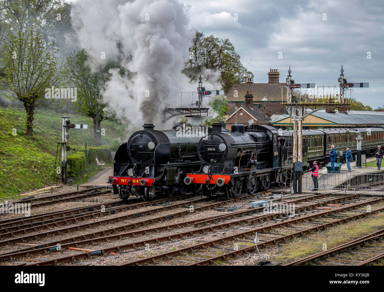 maunsell-locomotive-high-resolution-stock-photography-and-images-alamy