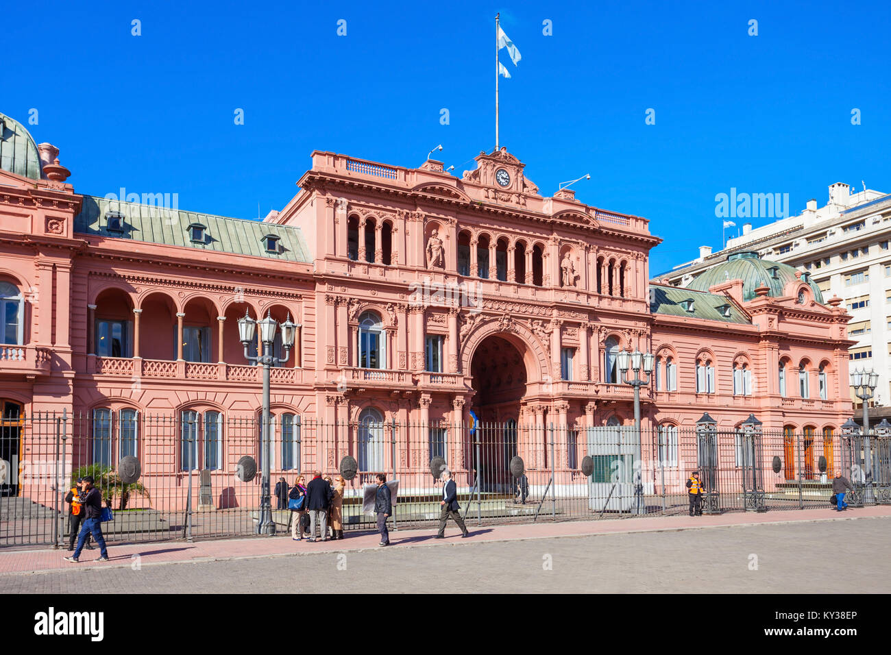 BUENOS AIRES, ARGENTINA - MAY 03, 2016: La Casa Rosada or The Pink House is  the executive mansion and office of the President of Argentina, located in  Stock Photo - Alamy