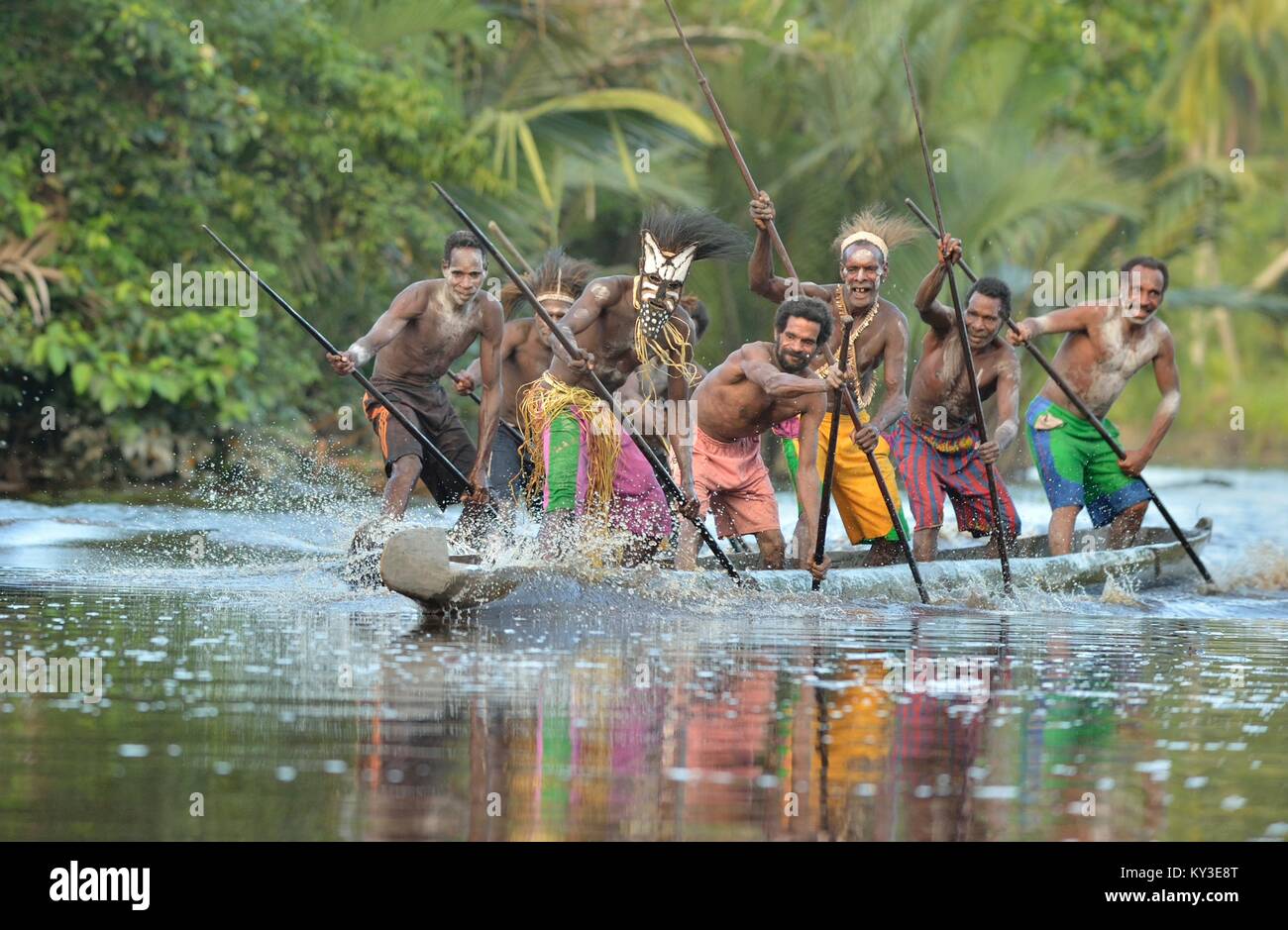 Canoe war ceremony of Asmat people. Headhunters of a tribe of Asmat ...