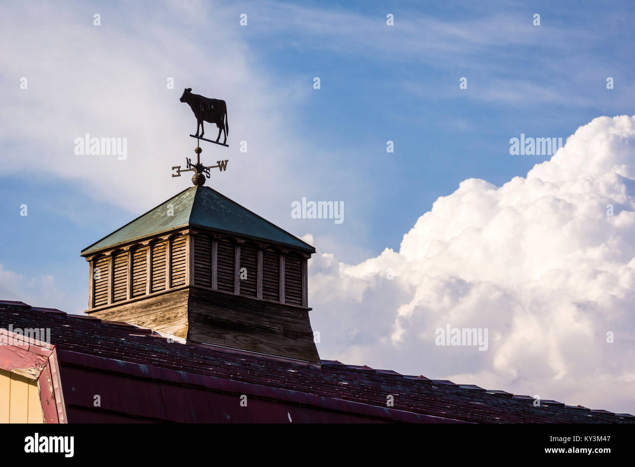 Cupola Smoker's Paradise East Hartford, Connecticut, USA Stock Photo