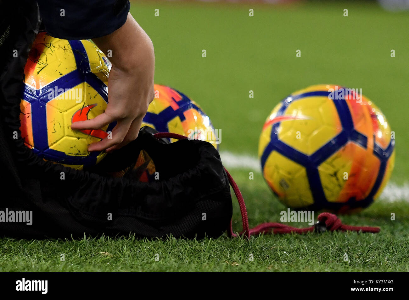 Nike football 2018 hi-res stock photography and images - Alamy