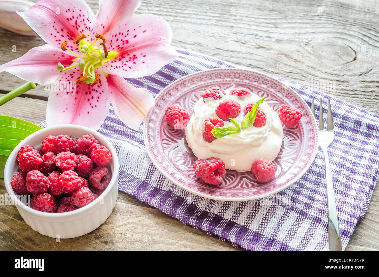 Neapolitan Ice Cream Cake - Cookidoo® – the official Thermomix