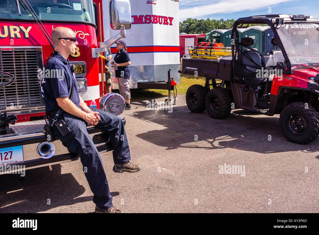 Simsbury FlyIn and Car Show Simsbury Airport Simsbury, Connecticut