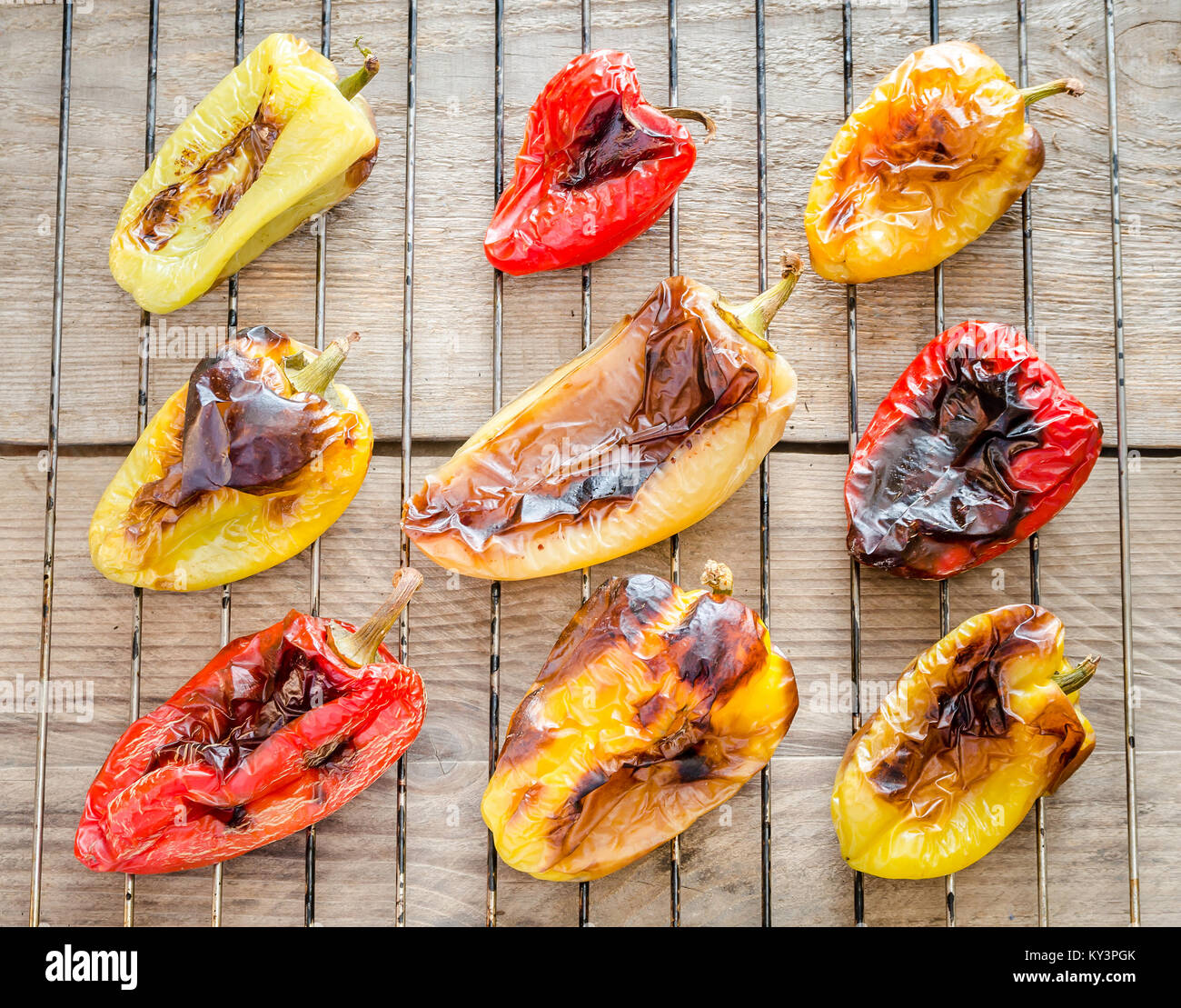 Grilled bell peppers on the rack Stock Photo - Alamy