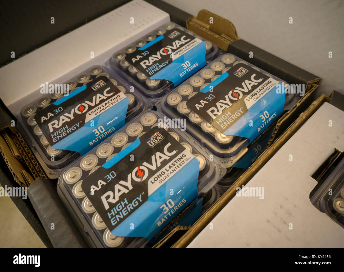 Battery racks hires stock photography and images Alamy