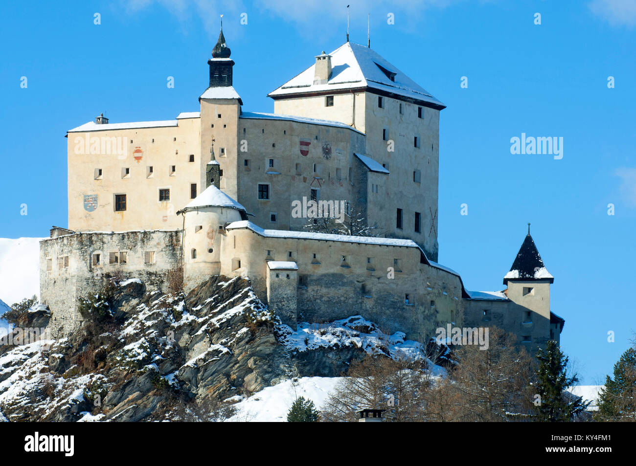 Schweiz Engadin Tarasp Bei Bad Scuol Schloss Tarasp Stock Photo Alamy schweiz-engadin-tarasp-bei-bad-scuol-schloss-tarasp-stock-photo-alamy