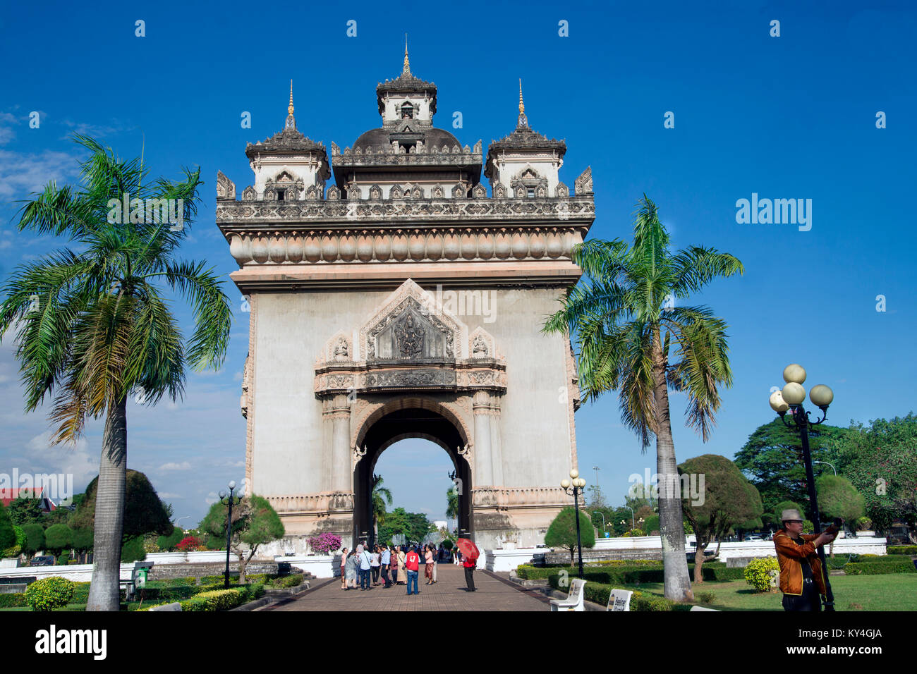 Patuxai Lao Literally Meaning Victory Gate Or Gate Of Triumph patuxai-lao-literally-meaning-victory-gate-or-gate-of-triumph
