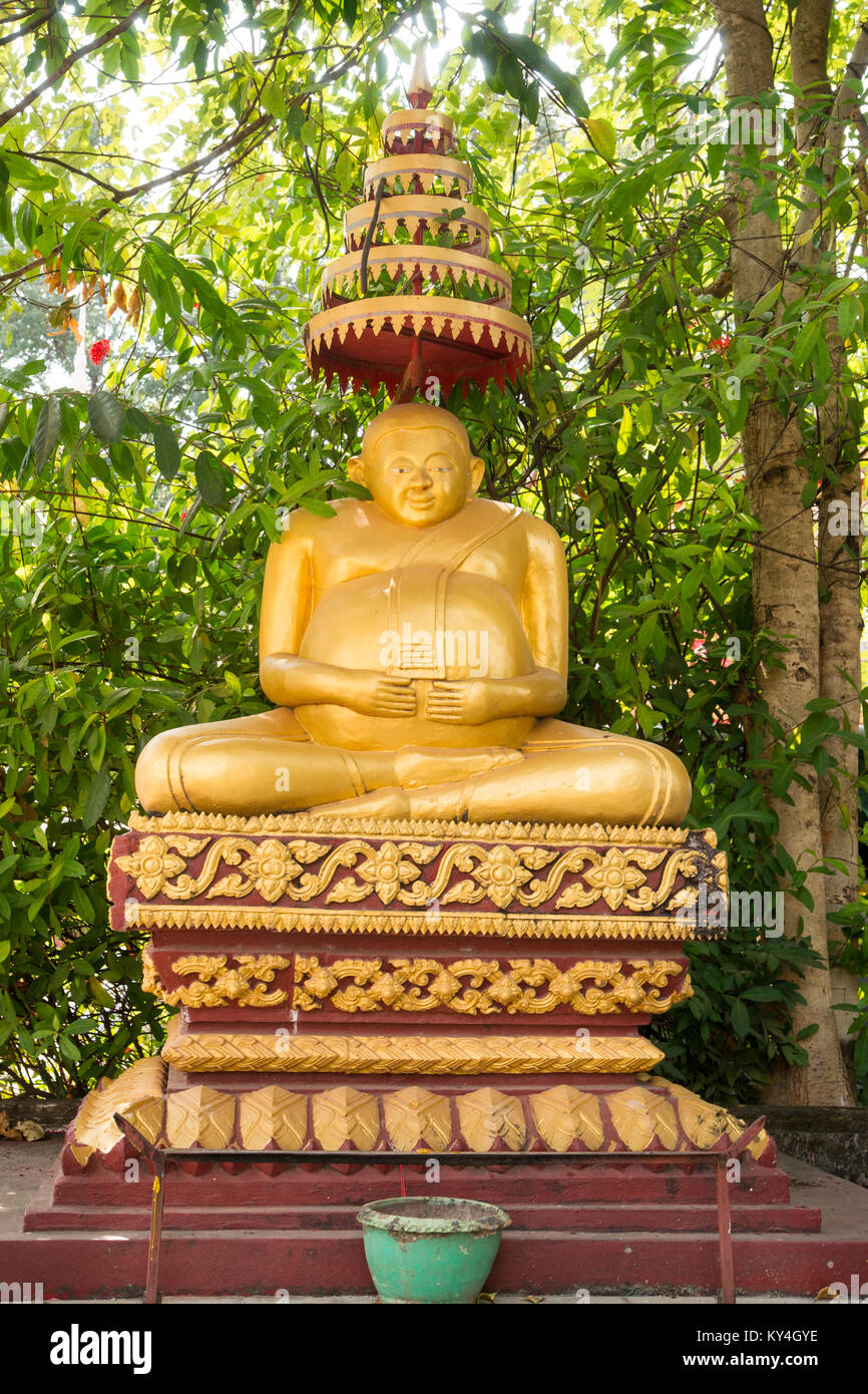 Gold Budah statue at Si Saket Temple, Vientiane Laos Stock Photo Alamy