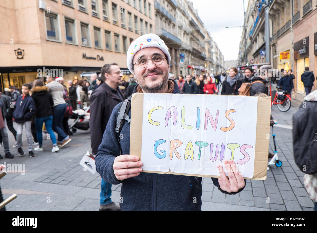 Free hugs hug hugging public hi-res stock photography and images - Alamy