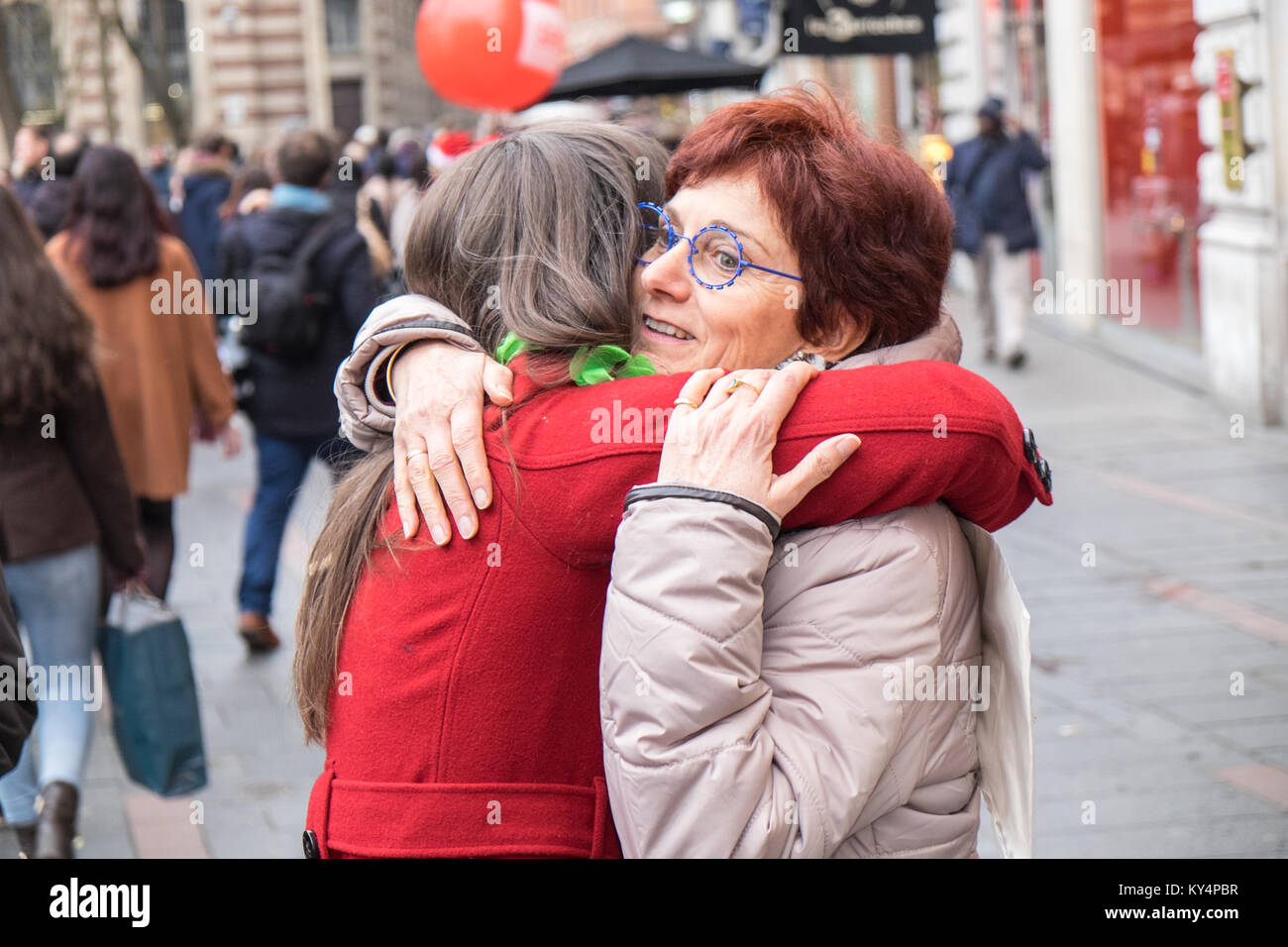 Free hugs hugging hug hug hugging hires stock photography and images