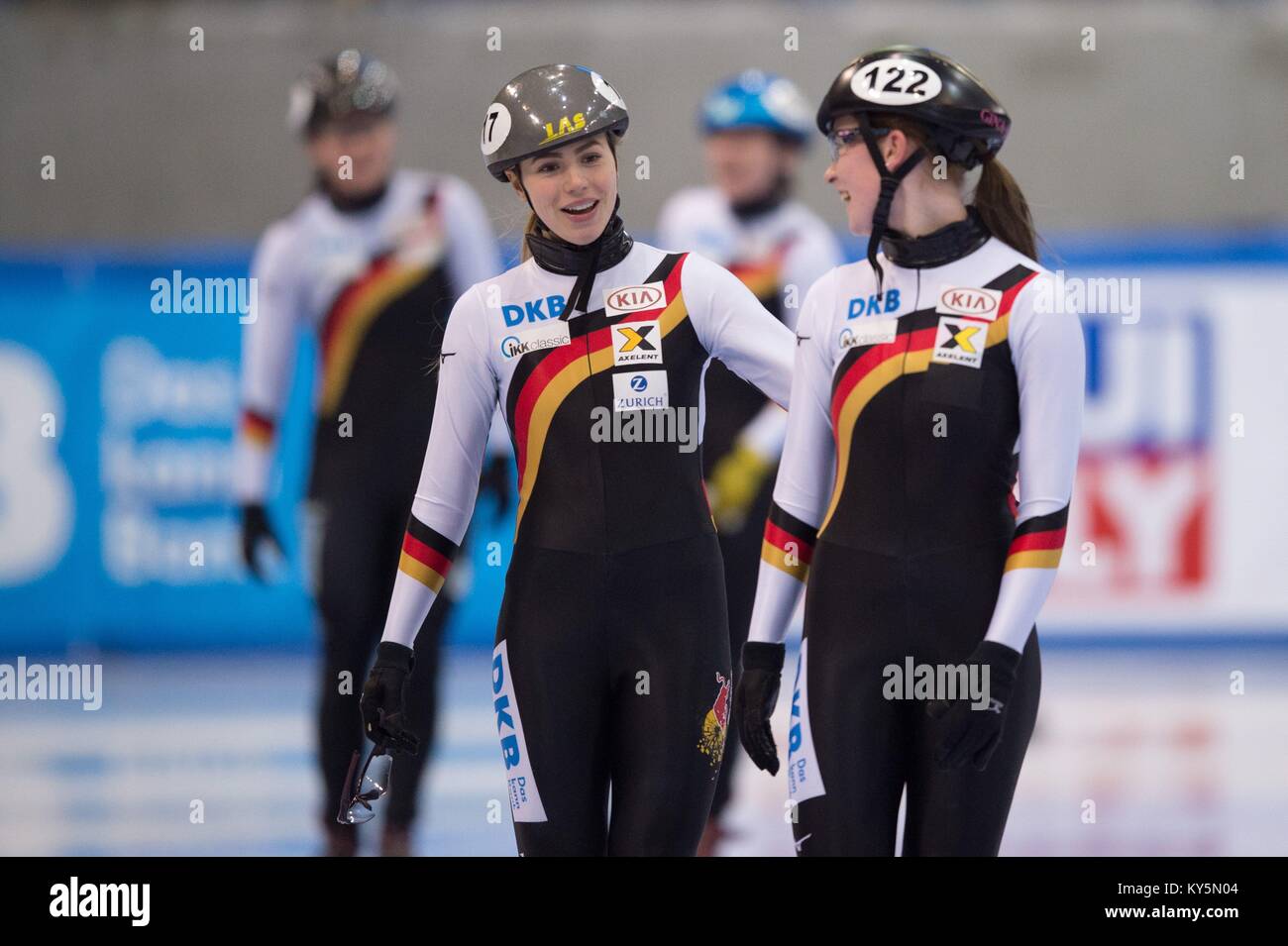 Short track speed skating womens 3000m relay hi-res stock photography and  images - Alamy