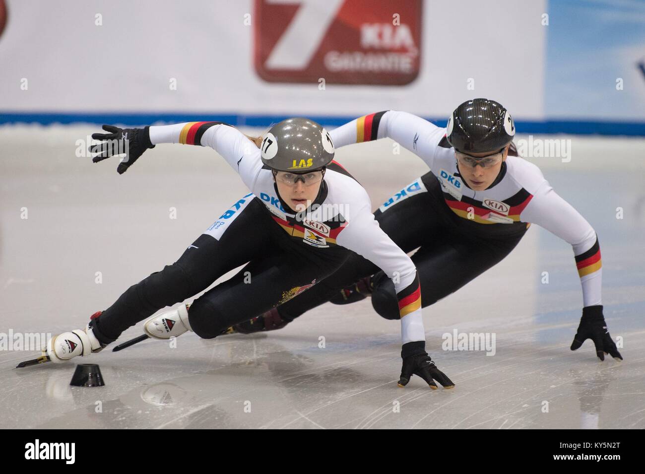 Dresden Germany 13th Jan 2018 Germany S Bianca Walter R And Anna Seidel In Action At The Women S 500m Quarter Final At The Short Track Speed Skating European Championship In Dresden Germany 13