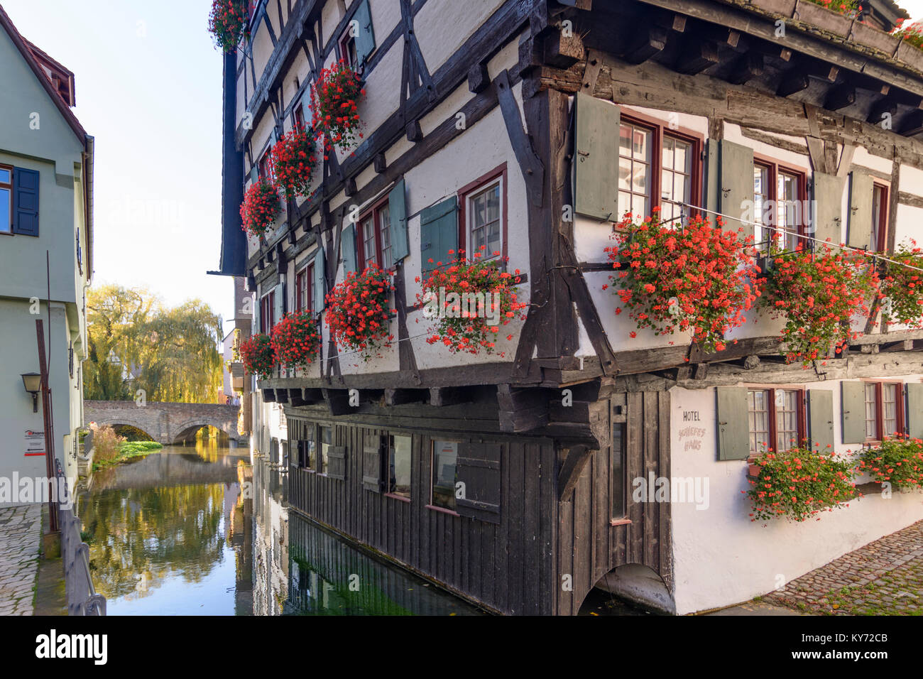 Ulm: Schiefes Haus (crooked house) in Fischerviertel (fishermen's quarter) on the River Blau, with half-timbered houses, Schwäbische Alb, Swabian Alb, Stock Photo