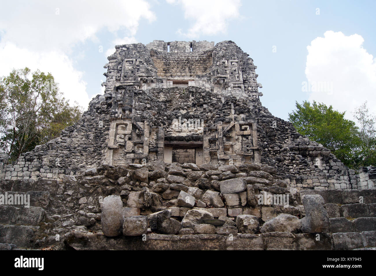 Ruined pyramid hi-res stock photography and images - Alamy