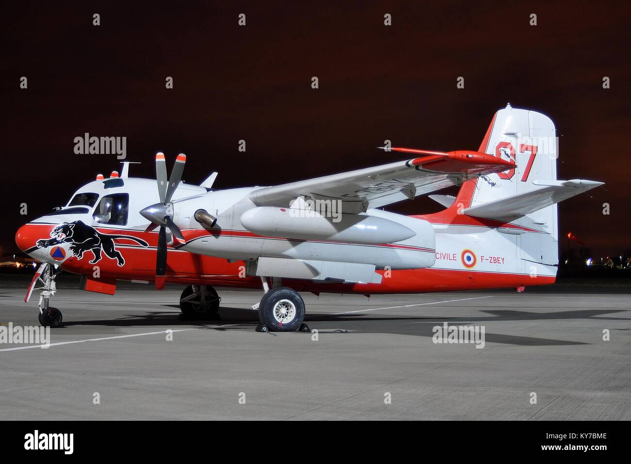 SECURITE CIVILE S-2FT FIRECAT F-ZBEY Stock Photo