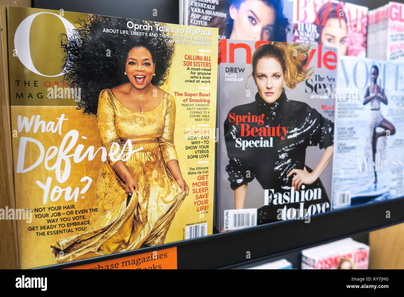 Magazines at AmazonBooks on W. 34th Street, NYC, USA Stock Photo