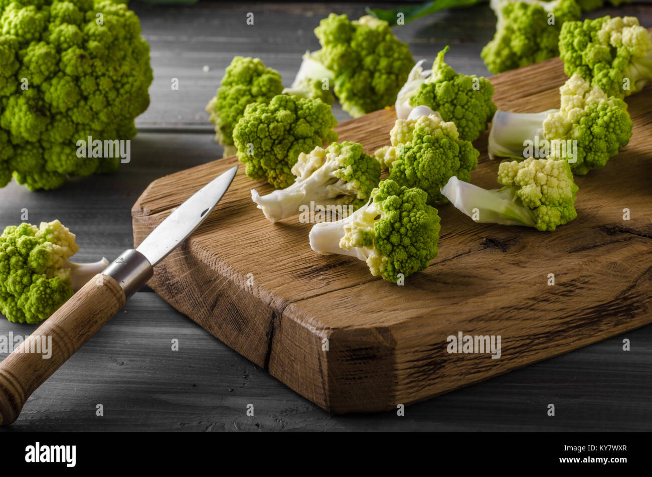 Page 4 Romanesco Cauliflower Yellow High Resolution Stock Photography And Images Alamy