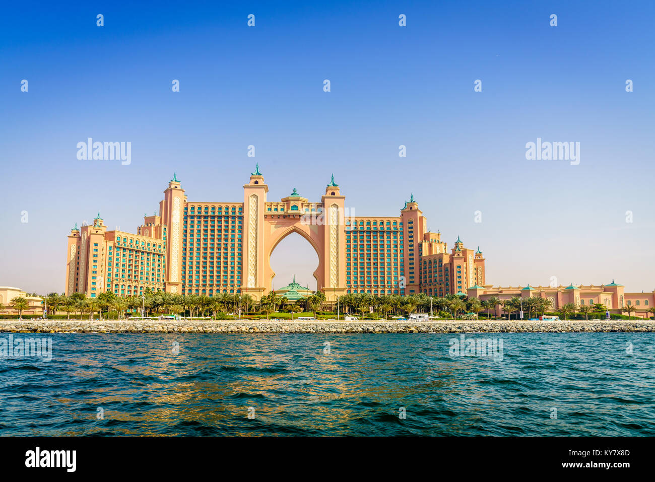 Dubai, UAE, March 31, 2017: seaside view of Atlantis Palm Dubai luxury hotel and resort Stock Photo