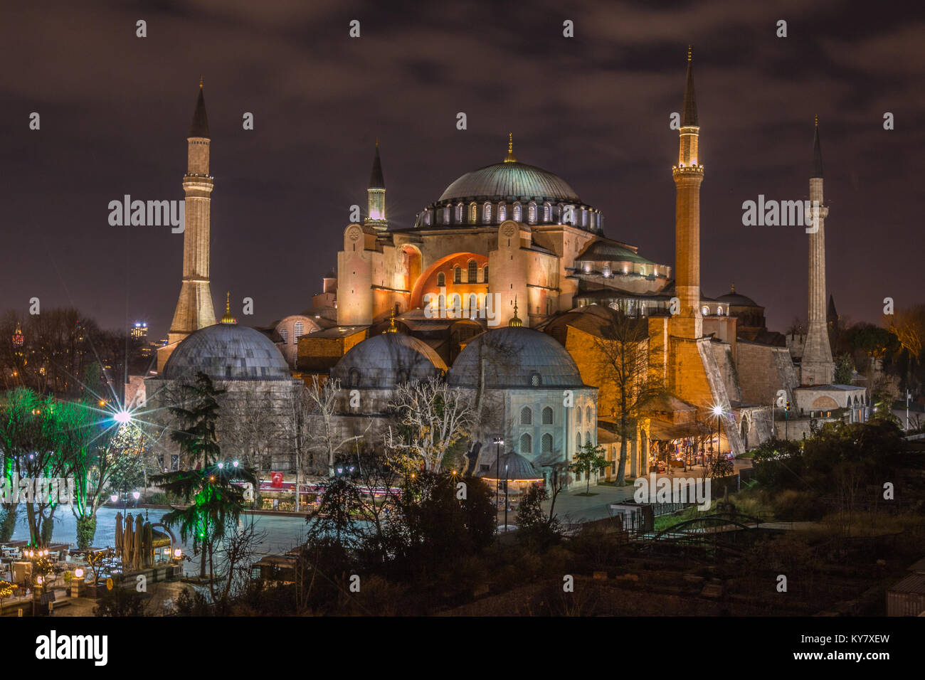 Illuminated hagia sophia hi-res stock photography and images - Alamy