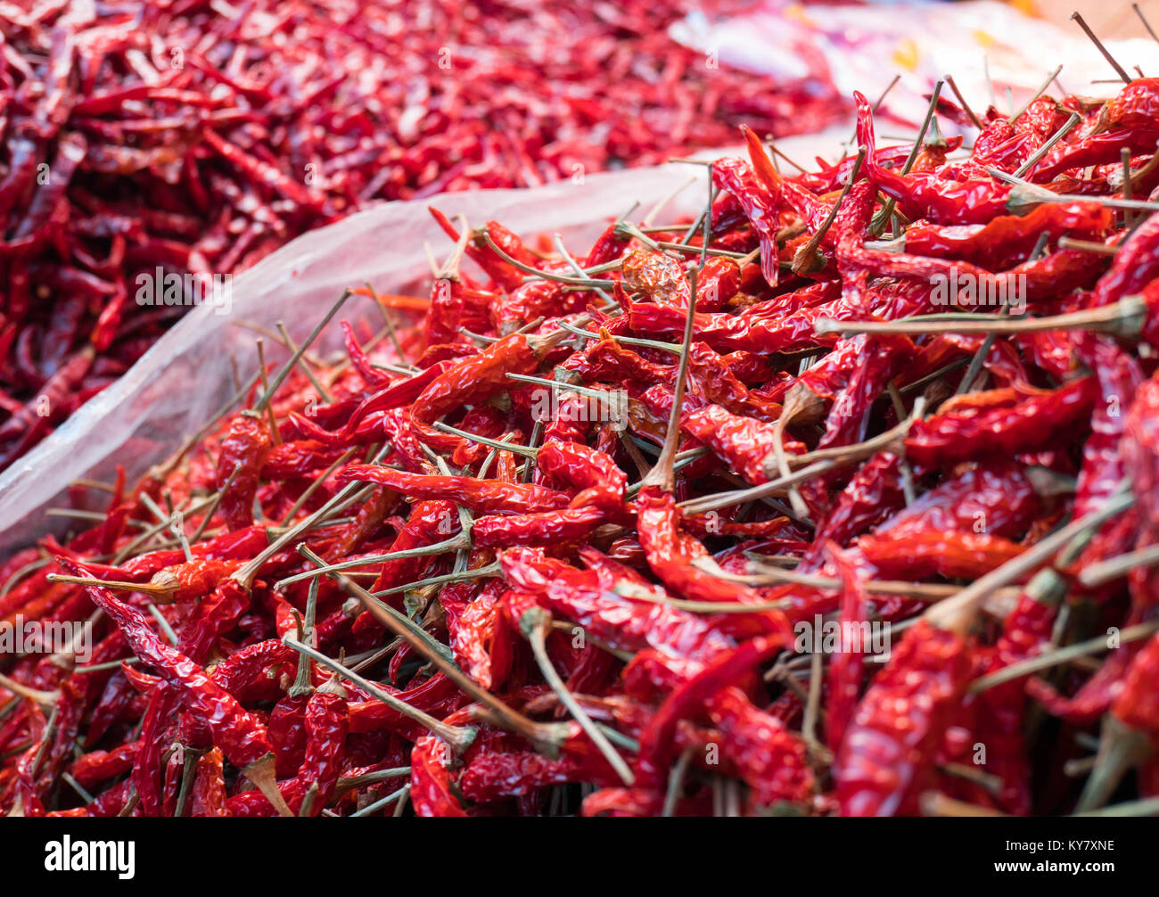 Hot dry red chilli hi-res stock photography and images - Alamy