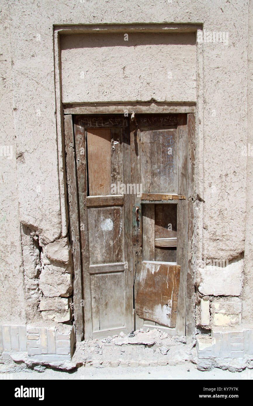 Iran old wooden door wall hi-res stock photography and images - Alamy